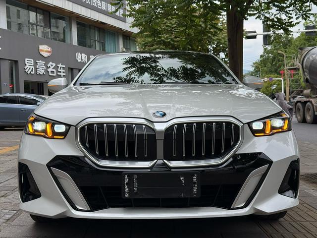 BMW BMW 5-Series