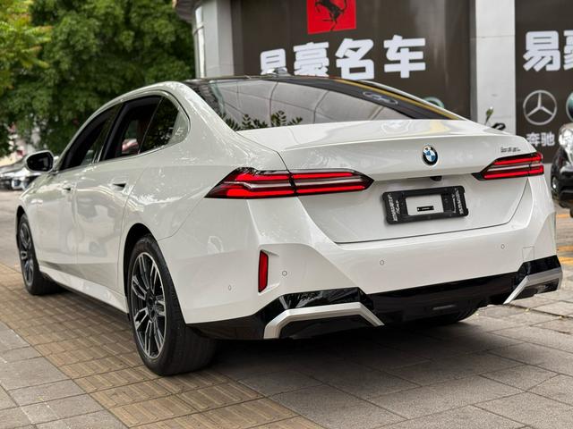 BMW BMW 5-Series