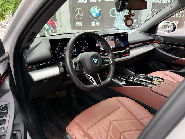 BMW BMW 5-Series