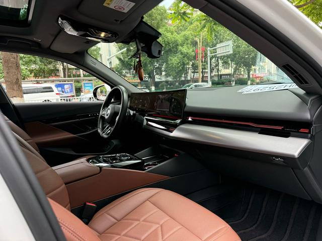 BMW BMW 5-Series