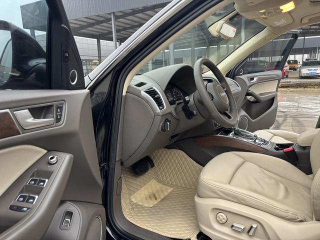 Audi Audi Q5