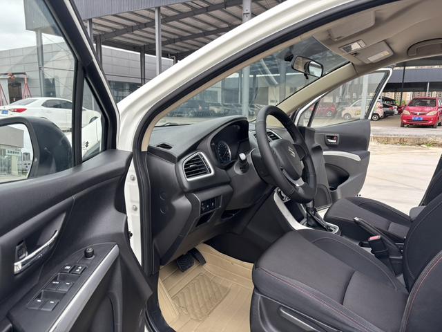 Suzuki S-Cross