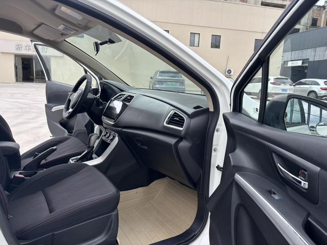 Suzuki S-Cross