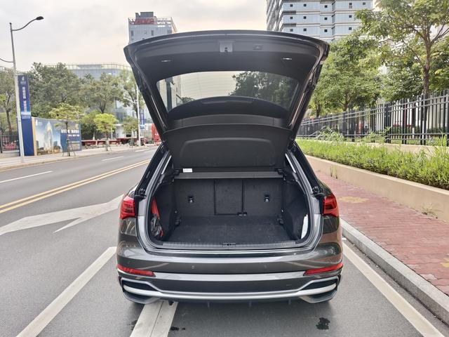 Audi Audi Q3