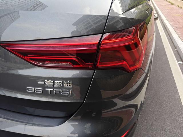 Audi Audi Q3
