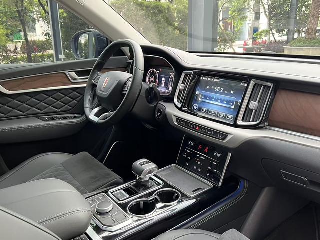 Hongqi Hongqi HS7