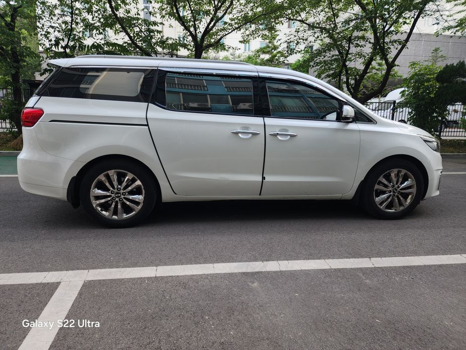 Kia Canival