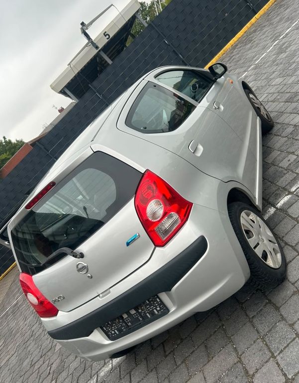 Nissan Pixo