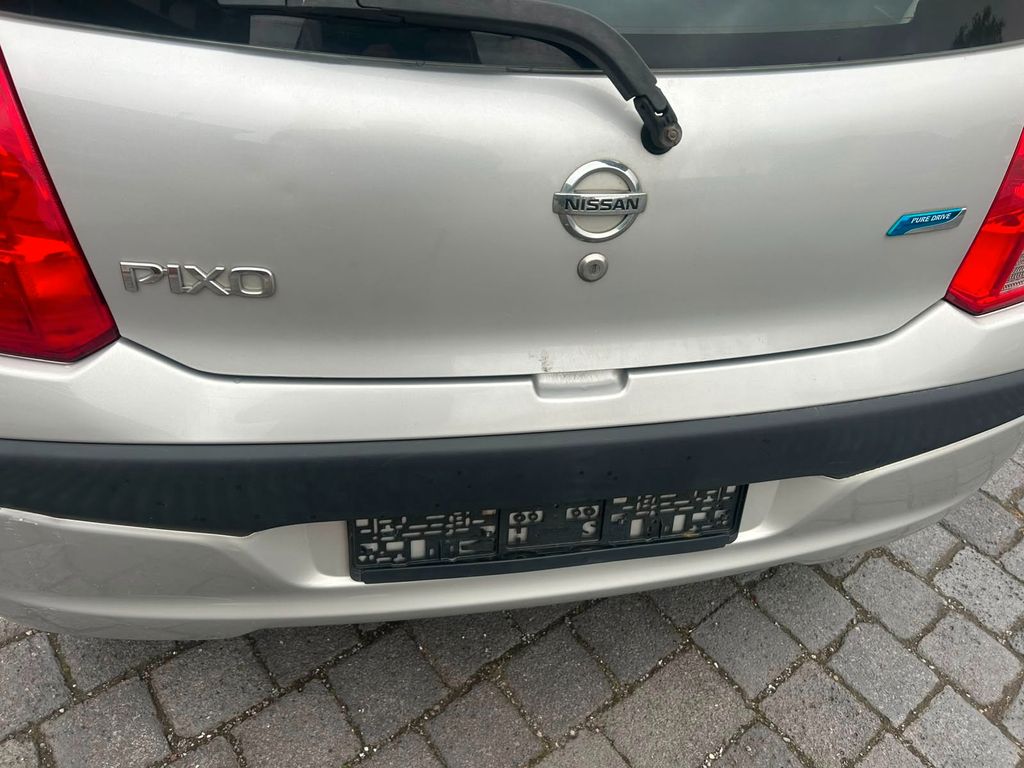Nissan Pixo