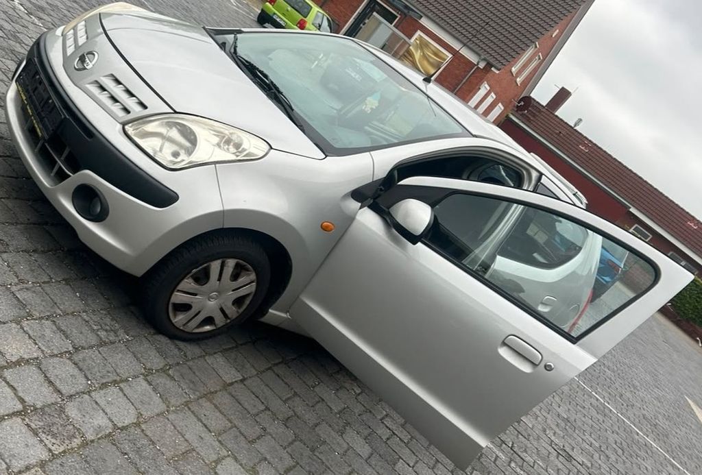 Nissan Pixo