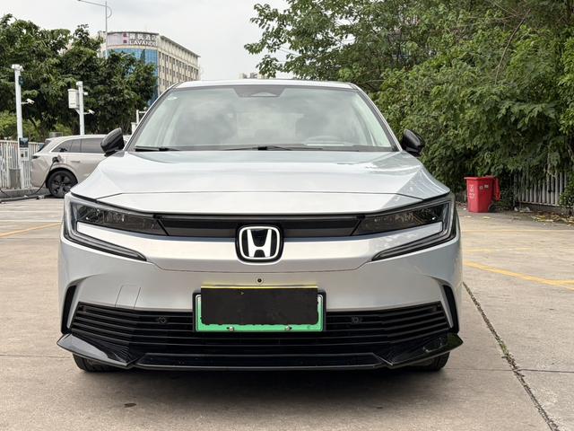 Honda e:NP2