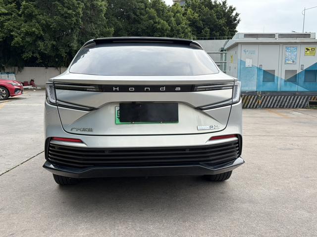 Honda e:NP2