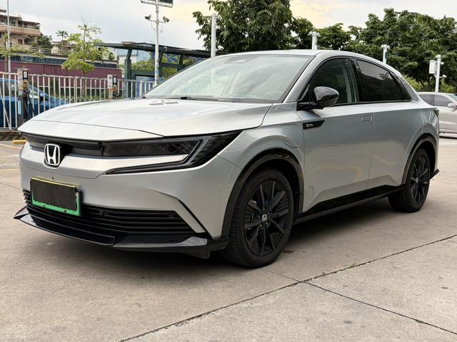 Honda e:NP2