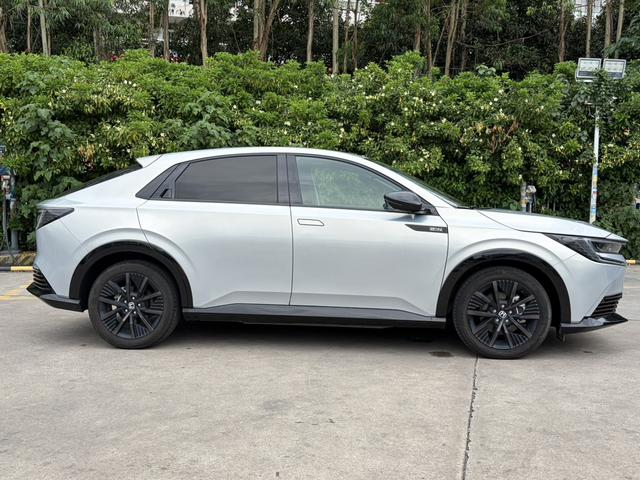Honda e:NP2