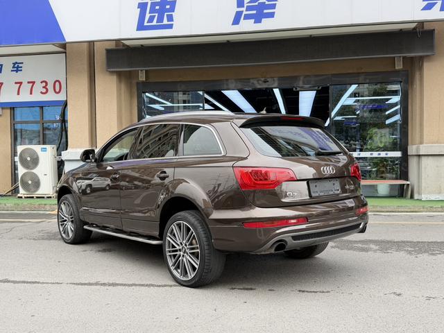 Audi Audi Q7