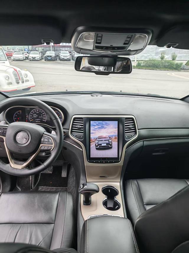 Jeep Grand Cherokee (Import)