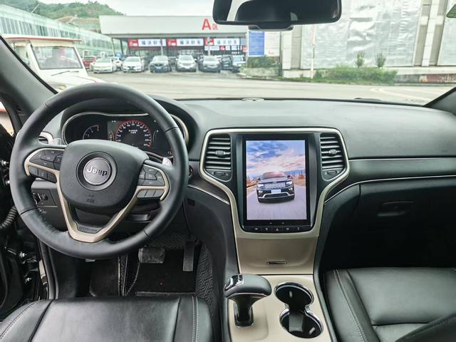 Jeep Grand Cherokee (Import)