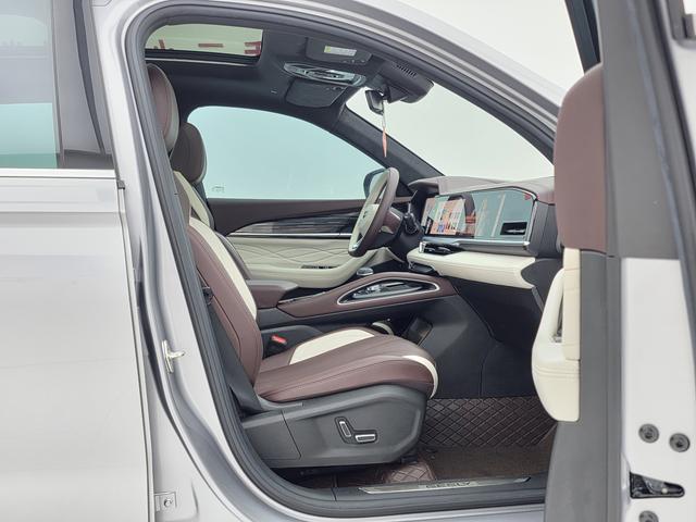 Geely Xingyue L