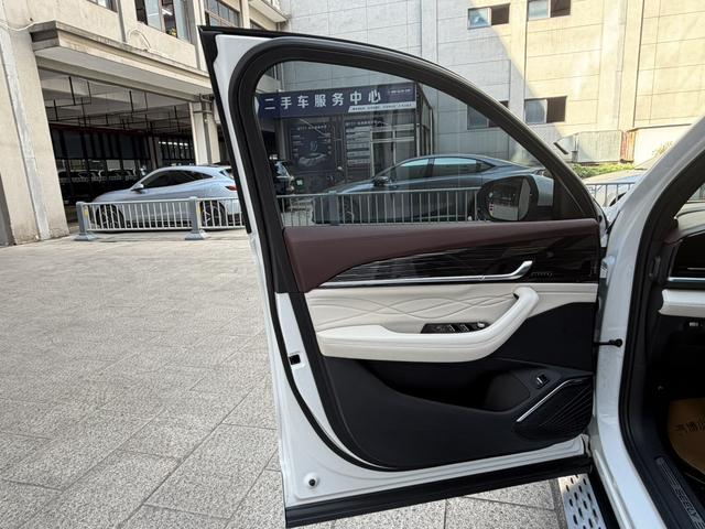 Geely Xingyue L