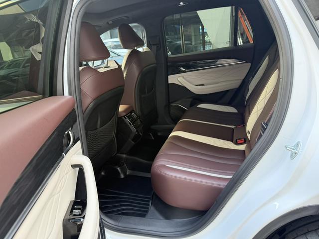 Geely Xingyue L