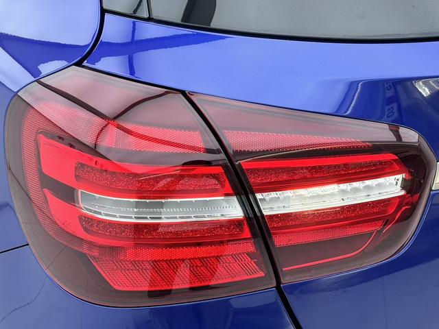 Mercedes-Benz Mercedes-Benz GLA