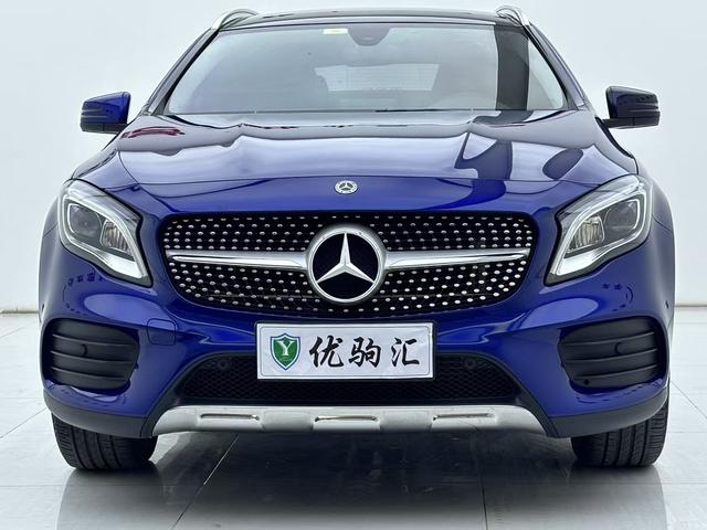 Mercedes-Benz Mercedes-Benz GLA