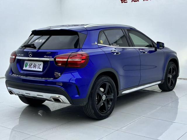 Mercedes-Benz Mercedes-Benz GLA