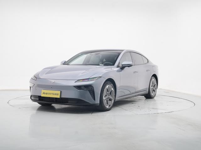 Dongfeng Yipai 奕派007