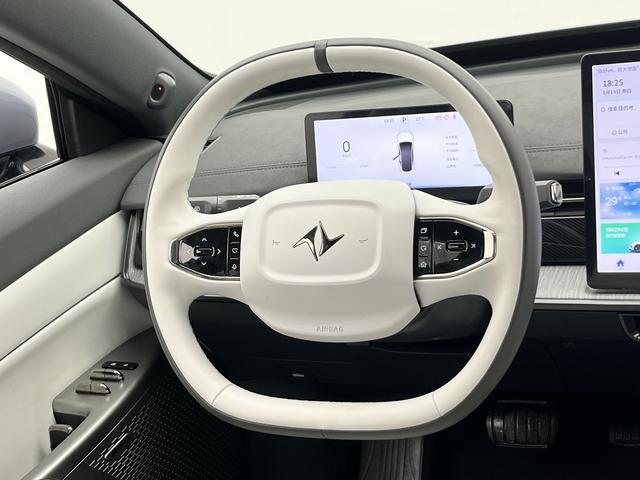 Dongfeng Yipai 奕派007