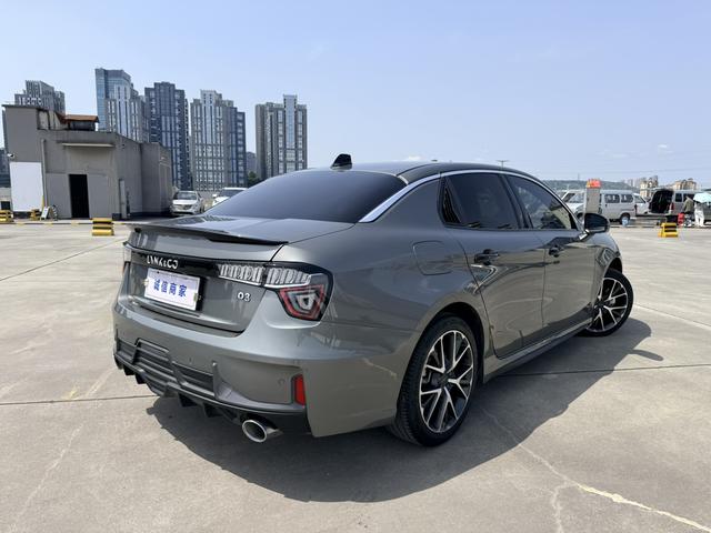Lynk Lynk & Co 03