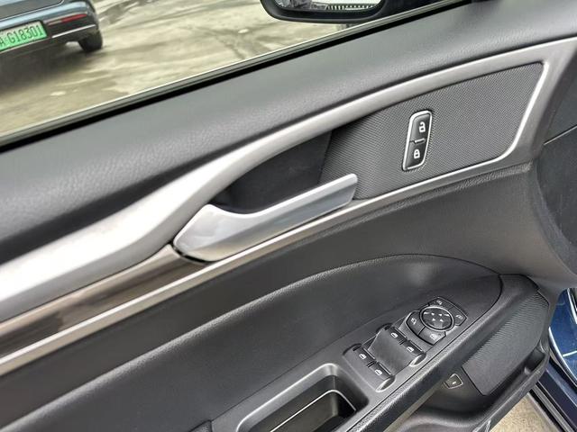 Ford Mondeo PHEV