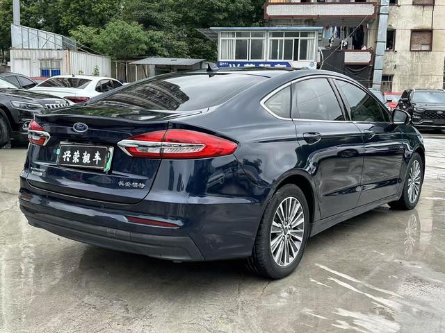 Ford Mondeo PHEV