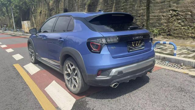 Lynk Lynk & Co 02