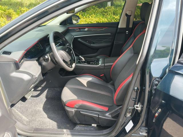 Dongfeng Fengshen Yixuan MAX