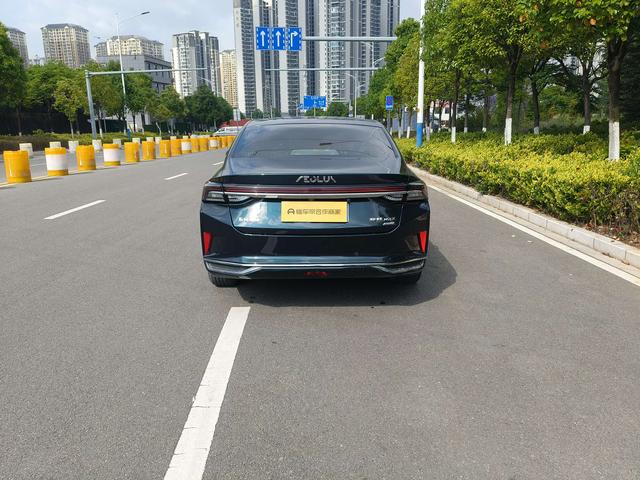 Dongfeng Fengshen Yixuan MAX