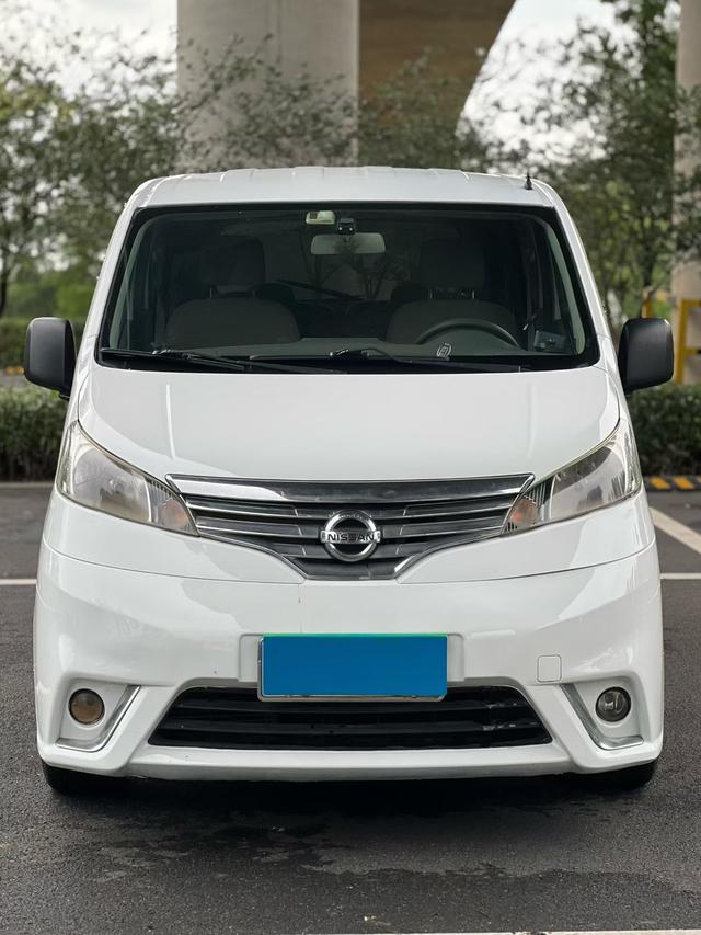 Nissan Nissan NV200
