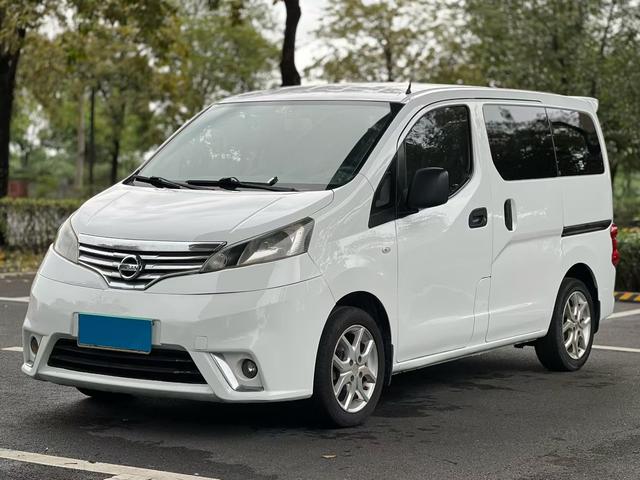 Nissan Nissan NV200