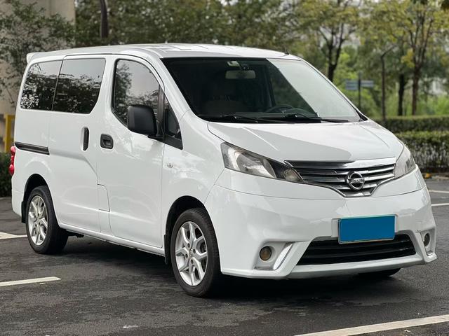 Nissan Nissan NV200