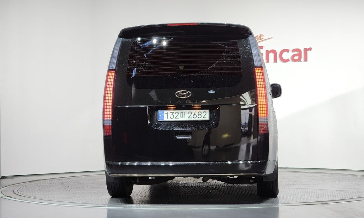 Hyundai Staria