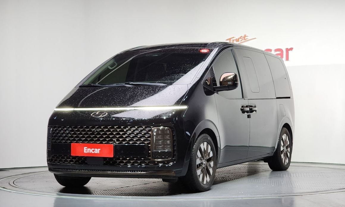 Hyundai Staria
