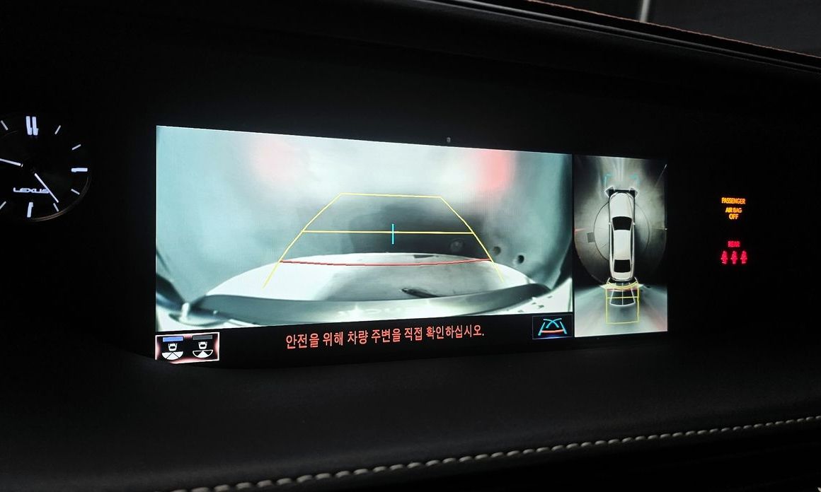 Lexus LS