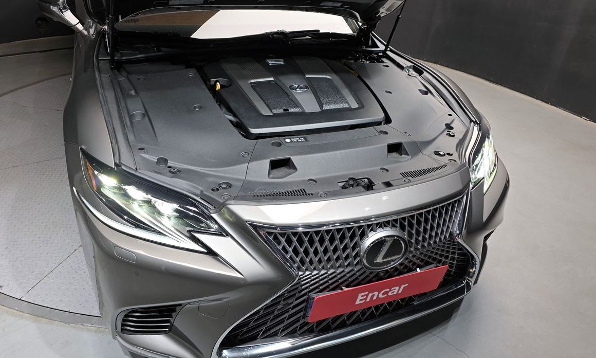 Lexus LS