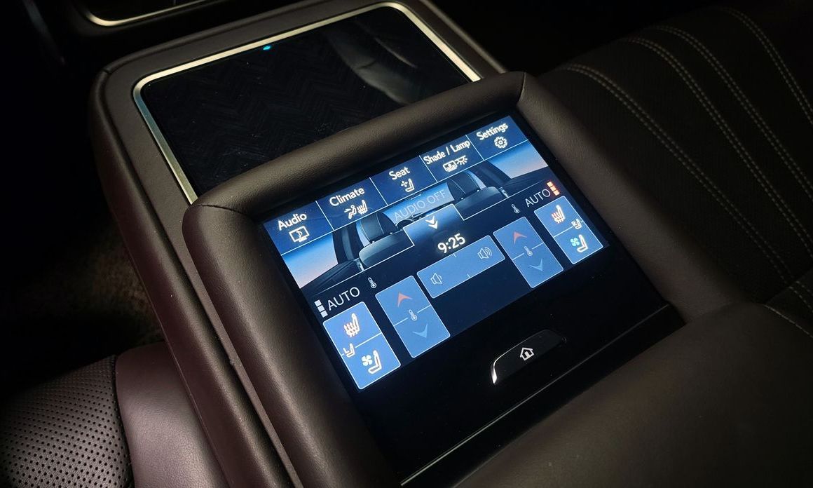 Lexus LS