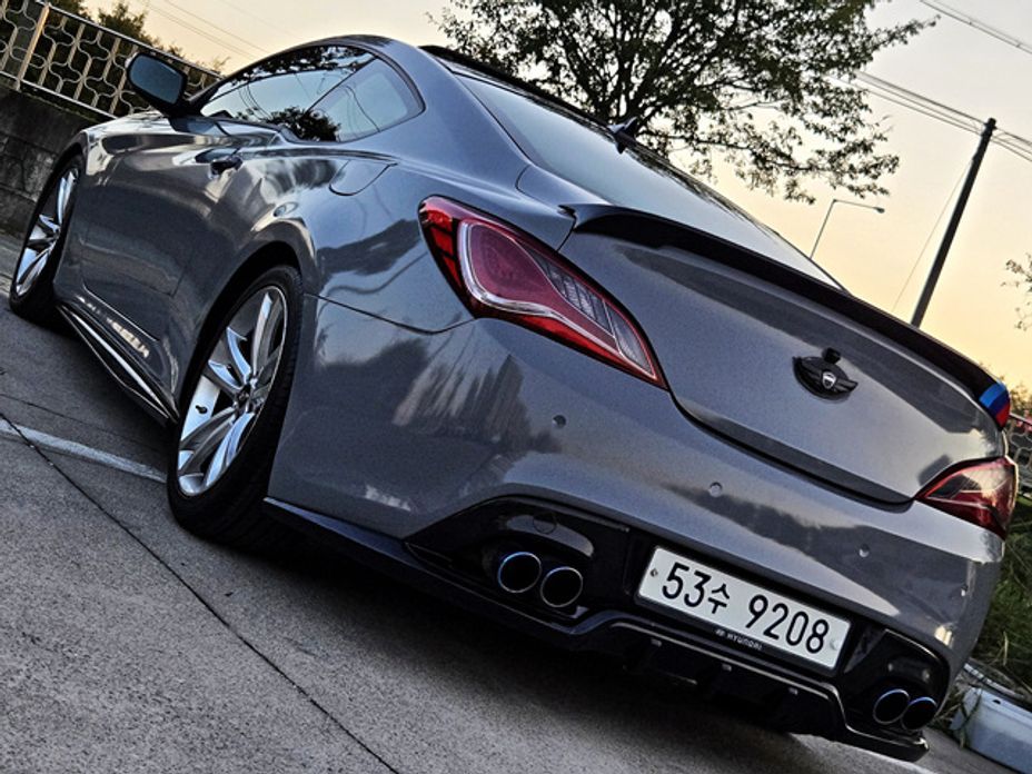 Hyundai Genesis