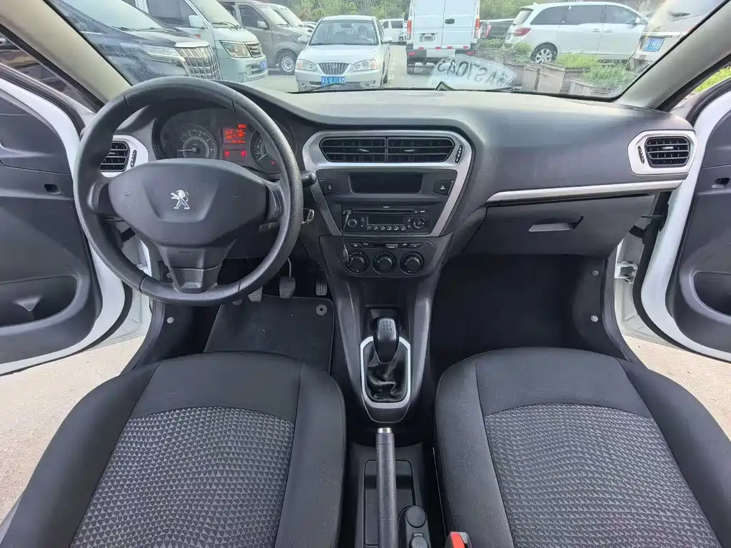 Peugeot 301