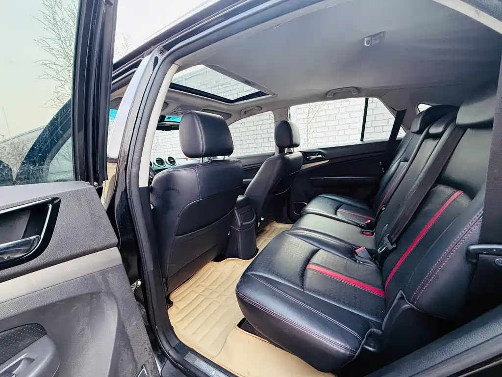 BYD S7