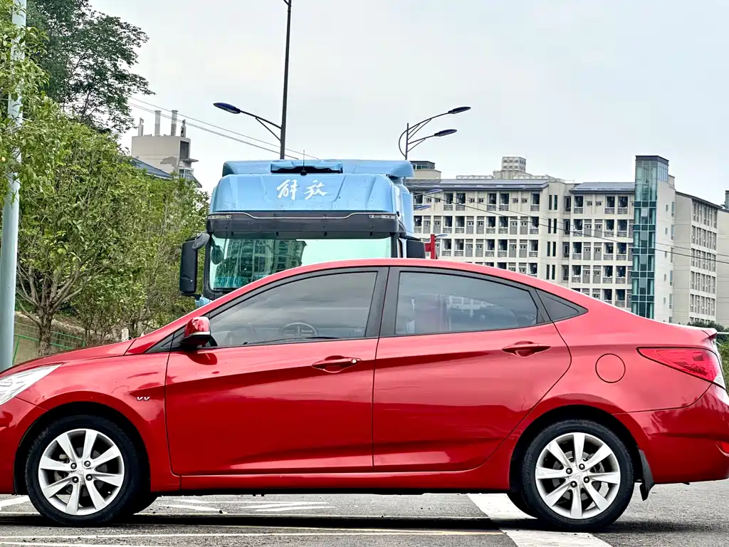 Hyundai Verna