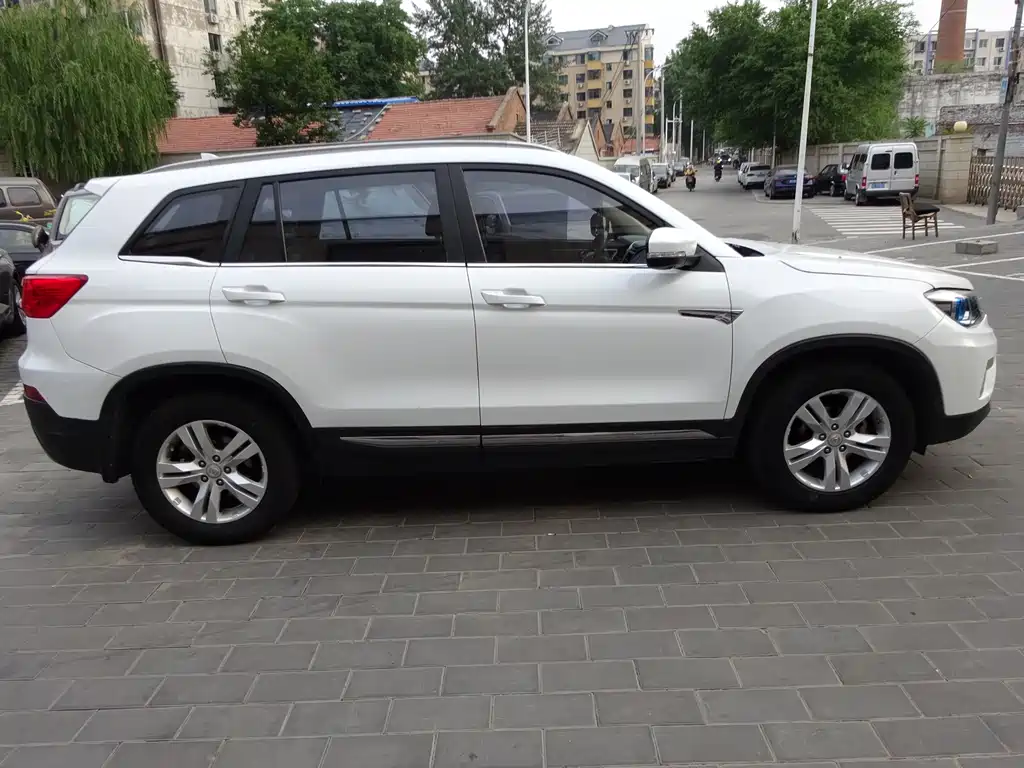 Changan CS75