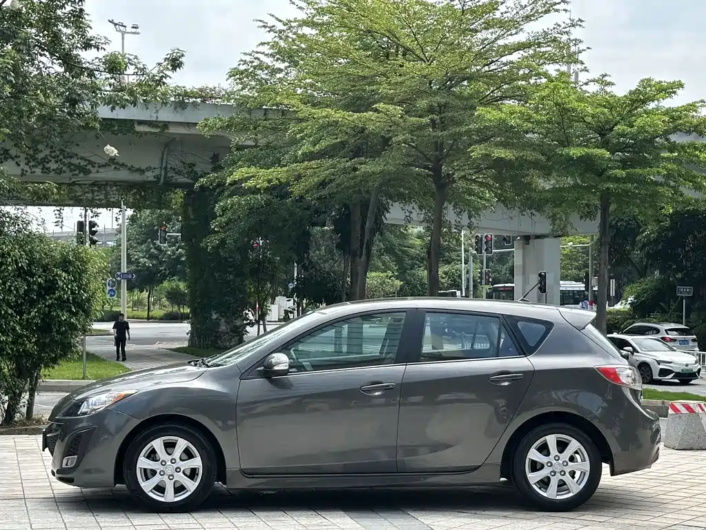 Mazda 3