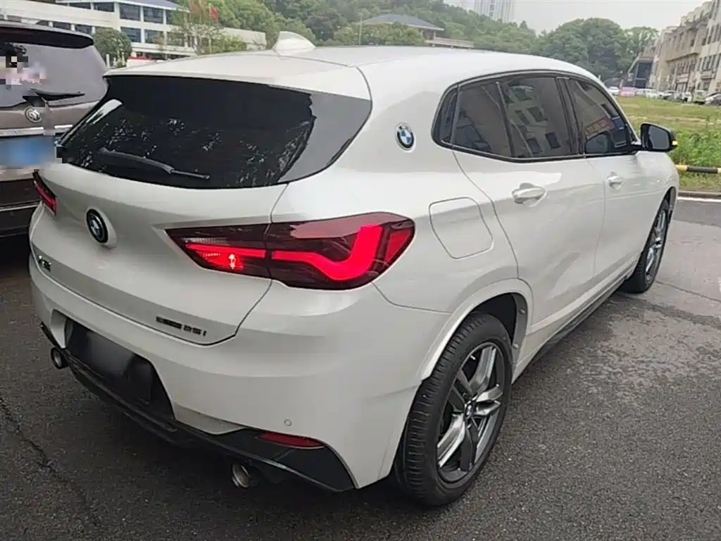 BMW X2
